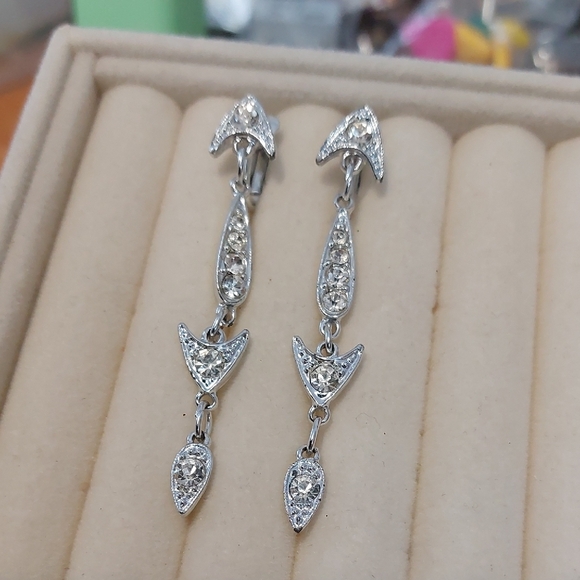 Jewelry - Clipon Silvertone Crystal Long Dangle Earrings Clip On Signed Wedding